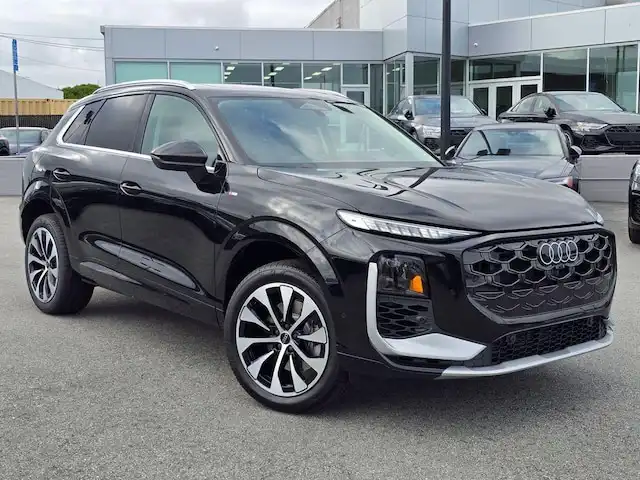 2026 Audi Q3 S line quattro's photo