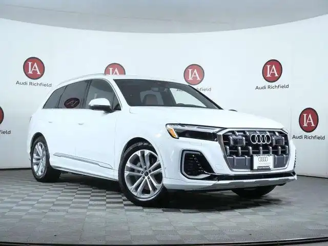 2026 Audi Q7 55 Premium Plus quattro Tiptronic's photo