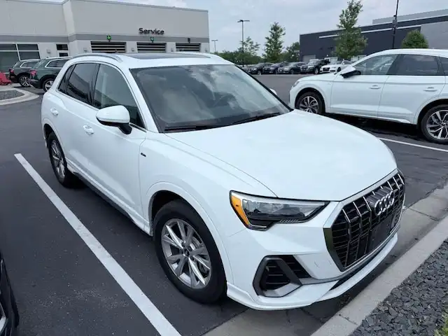 2022 Audi Q3 45 TFSI S Line Premium quattro's photo