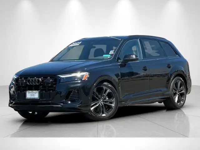 2025 Audi Q7 55 Premium Plus quattro Tiptronic's photo