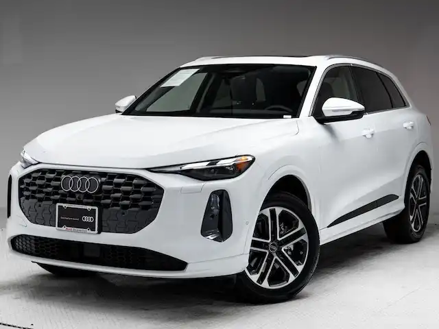 2025 Audi Q5 40 Premium's photo