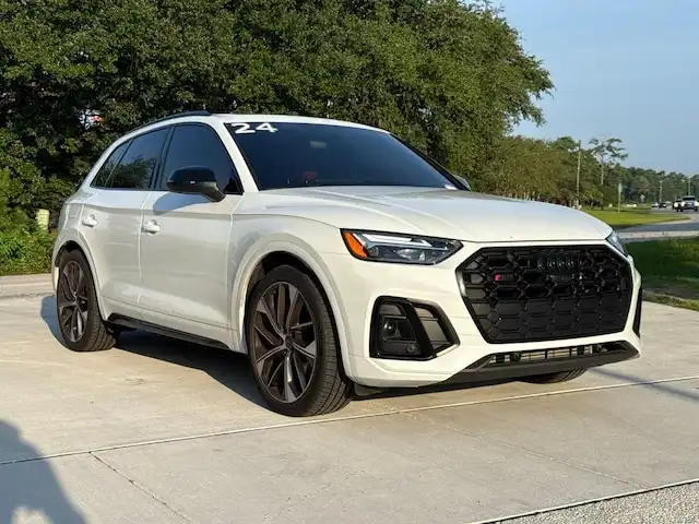 2024 Audi SQ5 Premium Plus's photo