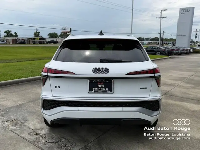 2026 Audi Q3 S line quattro photo 4