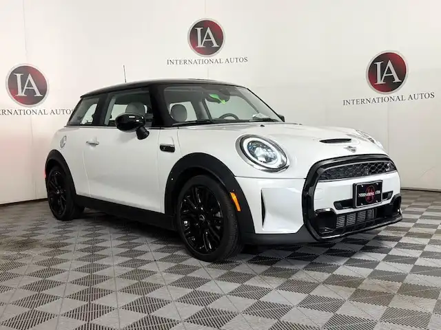 2024 MINI Hardtop Cooper S's photo