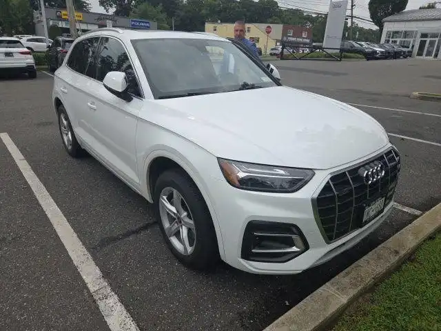 2021 Audi Q5 45 Premium's photo