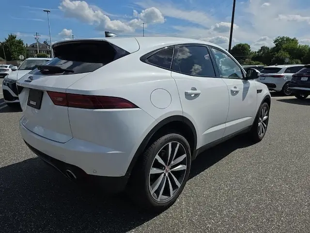 2023 Jaguar E-PACE P250 SE photo 5