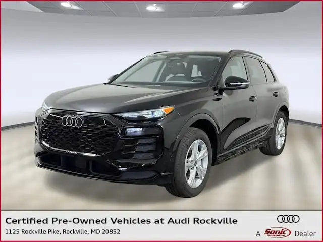 2025 Audi Q6 e-tron Premium's photo