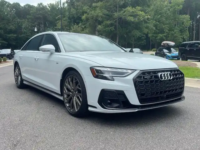2027 Audi A8 55 TFSI quattro Tiptronic L's photo