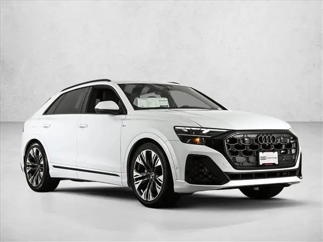 2026 Audi Q8 55 Premium Plus quattro Tiptonic photo 3