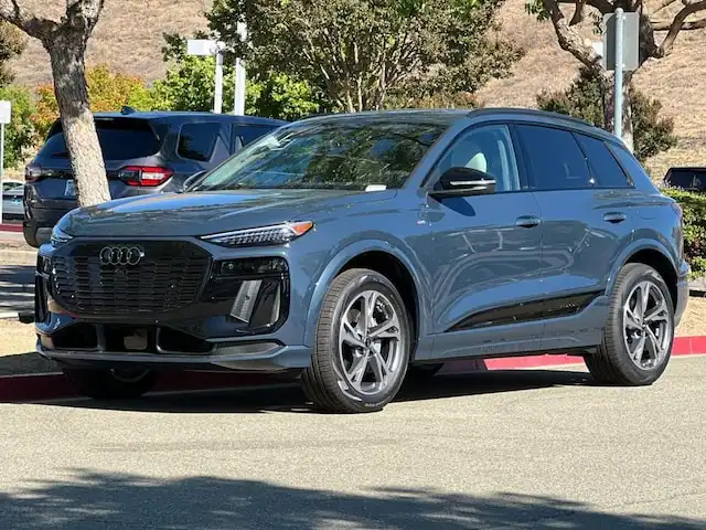 2027 Audi Q6 e-tron Premium Plus quattro's photo