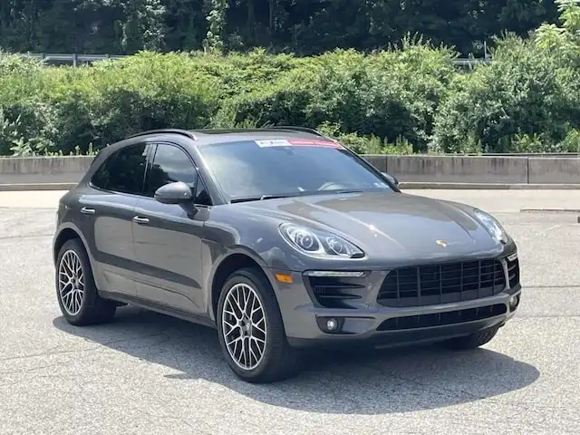 2017 Porsche Macan S's photo