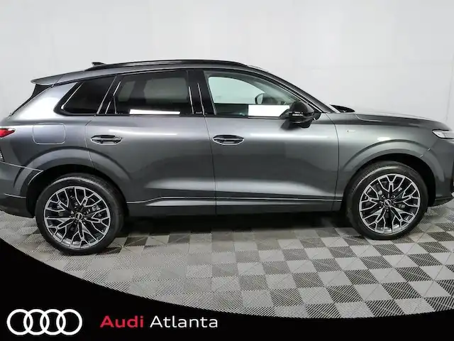 2026 Audi Q3 S line quattro's photo