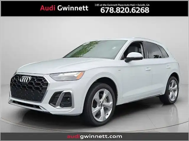 2022 Audi Q5 45 Premium Plus's photo