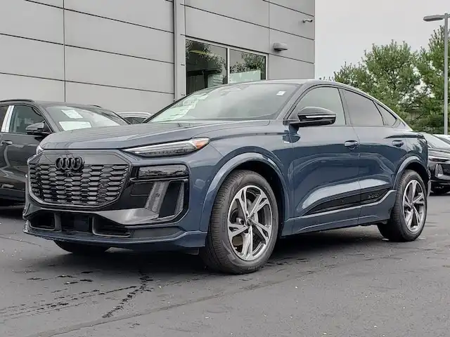 2027 Audi Q6 Sportback e-tron's photo