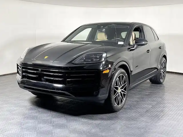 2024 Porsche Cayenne Base's photo