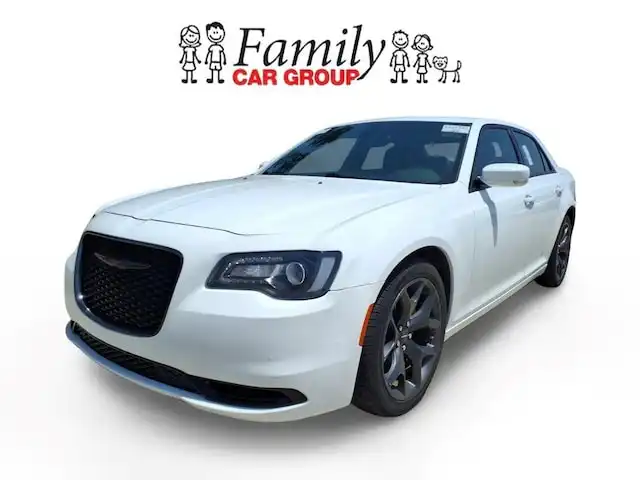 2023 Chrysler 300 S's photo