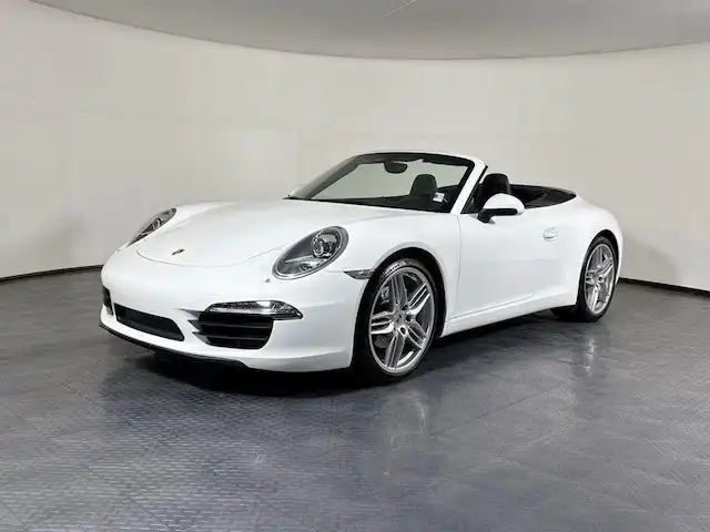 2014 Porsche 911 Carrera 4 Cabriolet's photo