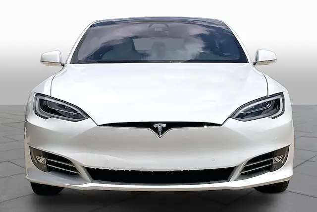 2021 Tesla Model S Long Range Plus photo 3