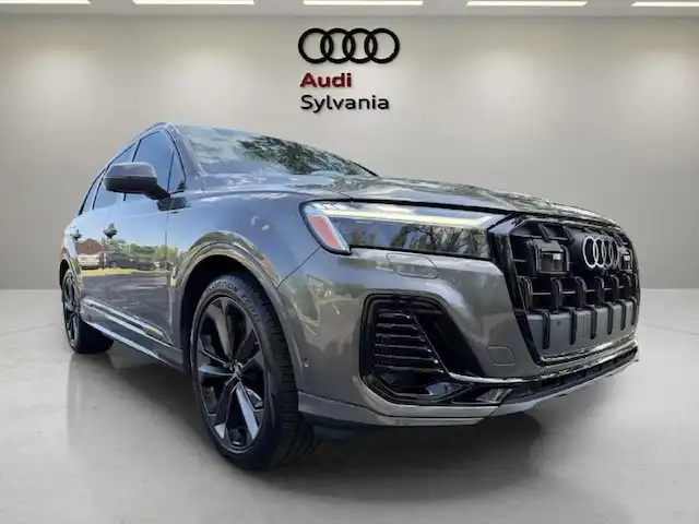 2025 Audi Q7 55 Premium Plus quattro Tiptronic's photo