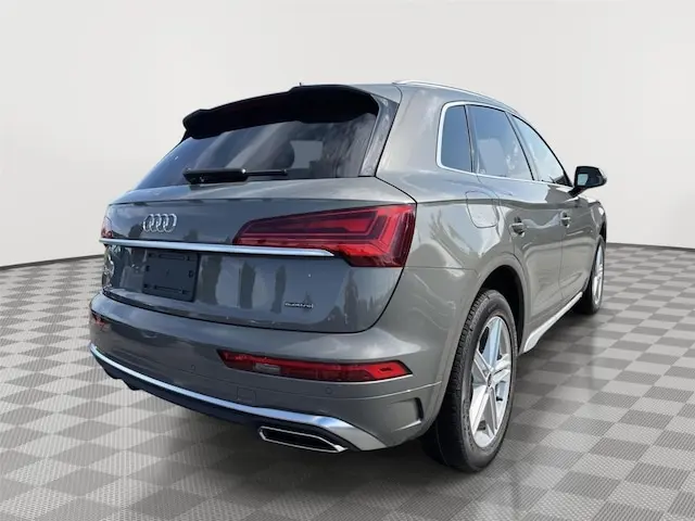 2023 Audi Q5 55 e Premium Plus photo 5