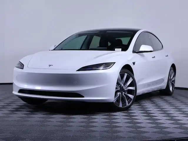 2025 Tesla Model 3 Long Range's photo
