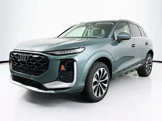 2026 Audi Q3 S line quattro's photo