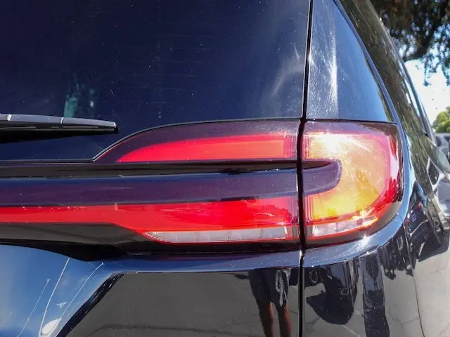 2024 Chrysler Pacifica Hybrid PHEV Select photo 5