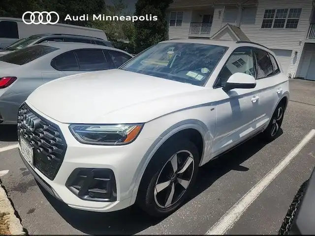 2023 Audi Q5 45 Premium Plus's photo