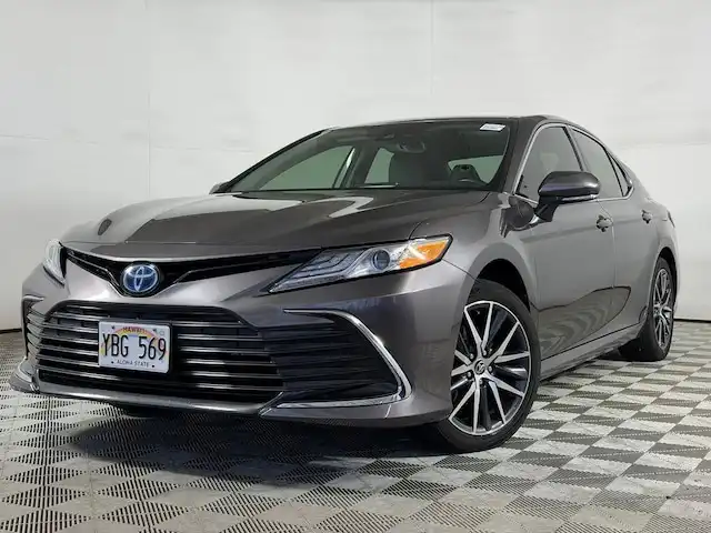 2024 Toyota Camry XLE Hybrid's photo