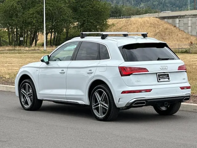 2023 Audi Q5 55 e Premium Plus photo 5