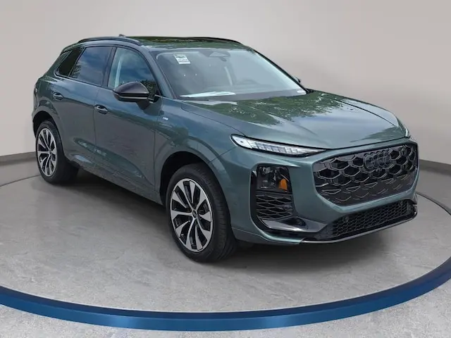 2026 Audi Q3 S Line quattro photo 3