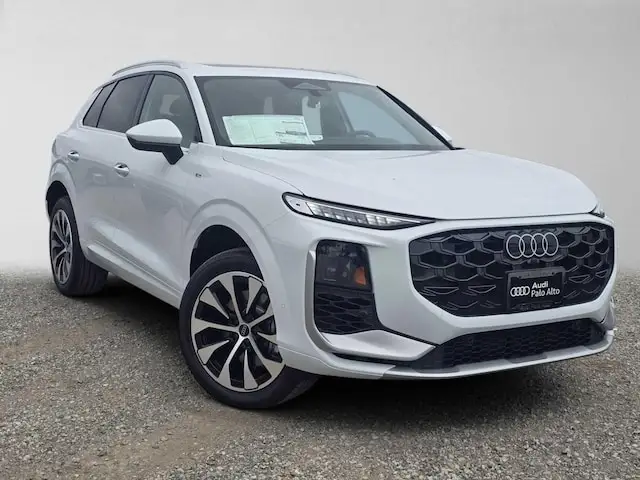 2026 Audi Q3 S line quattro photo 1