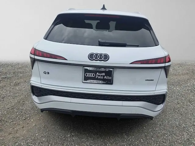 2026 Audi Q3 S line quattro photo 4
