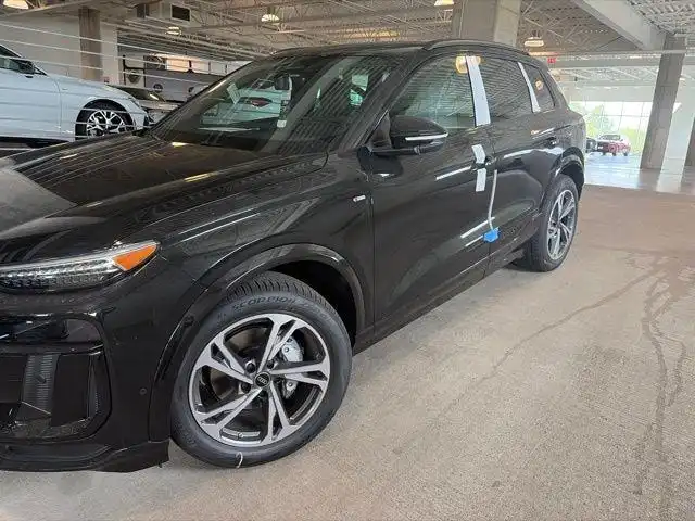 2027 Audi Q6 e-tron Premium Plus quattro's photo