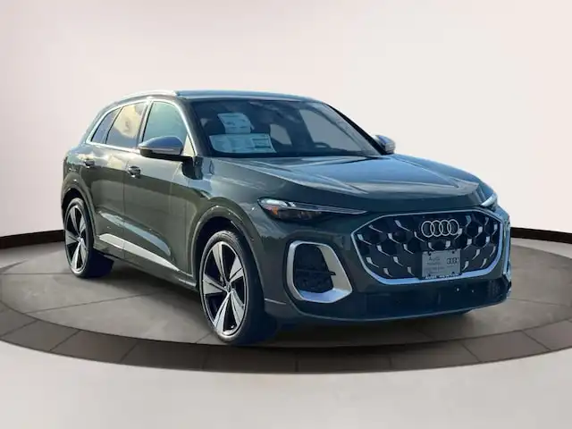 2026 Audi SQ5 Premium Plus quattro's photo