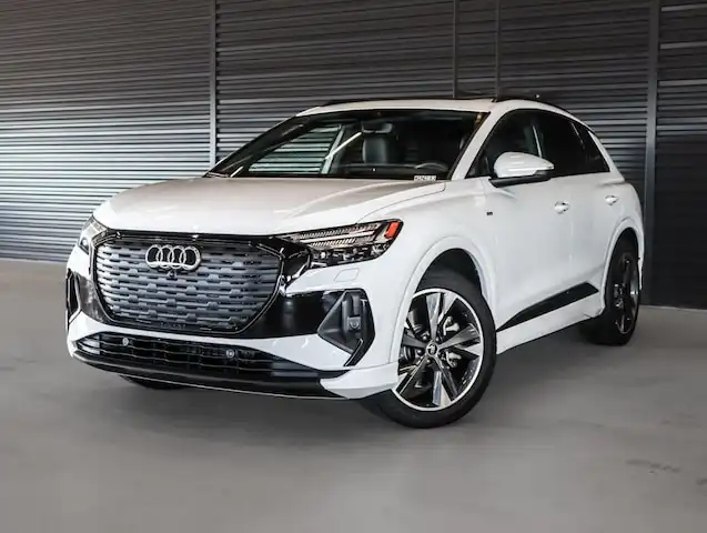 2025 Audi Q4 e-tron 55 Prestige quattro's photo