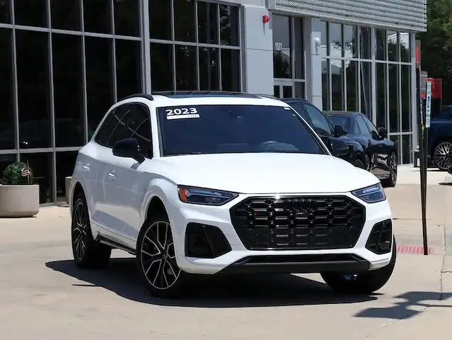 2023 Audi SQ5 Premium Plus's photo