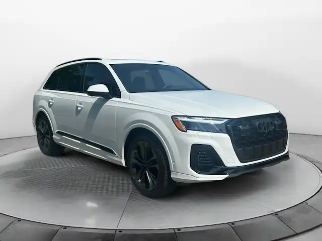 2026 Audi Q7 55 Premium Plus quattro Tiptronic's photo