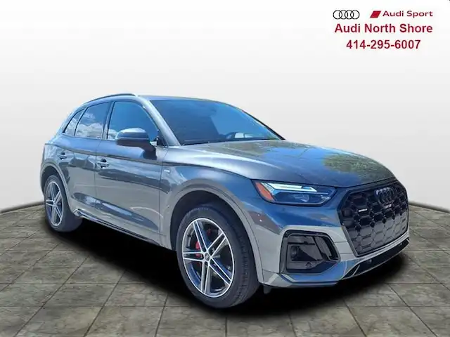 2025 Audi Q5 55 e Premium Plus's photo