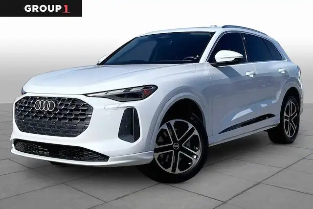 2025 Audi Q5 40 Premium's photo