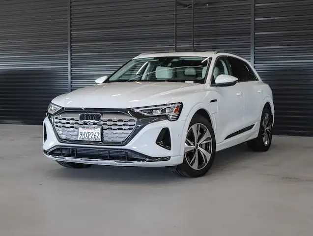 2024 Audi Q8 e-tron 114 kWh Premium Plus quattro 55's photo