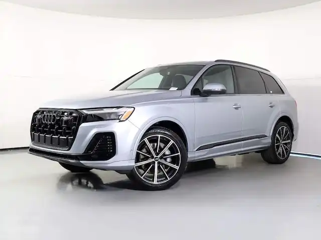 2025 Audi Q7 45 Premium Plus quattro Tiptronic's photo