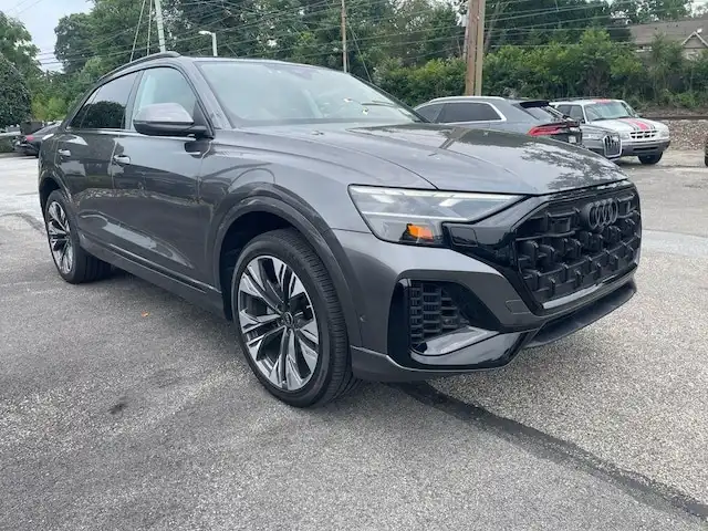 2025 Audi Q8 55 Premium Plus Tiptonic quattro's photo