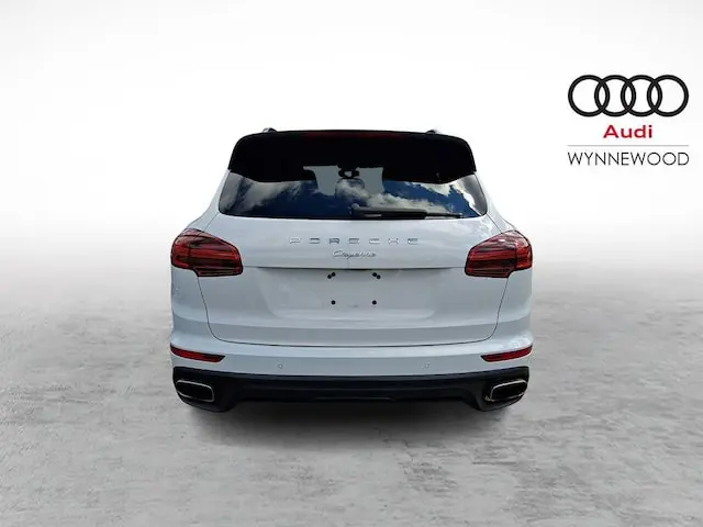 2017 Porsche Cayenne Platinum Edition photo 5