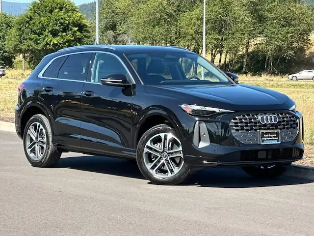 2025 Audi Q5 Premium quattro's photo