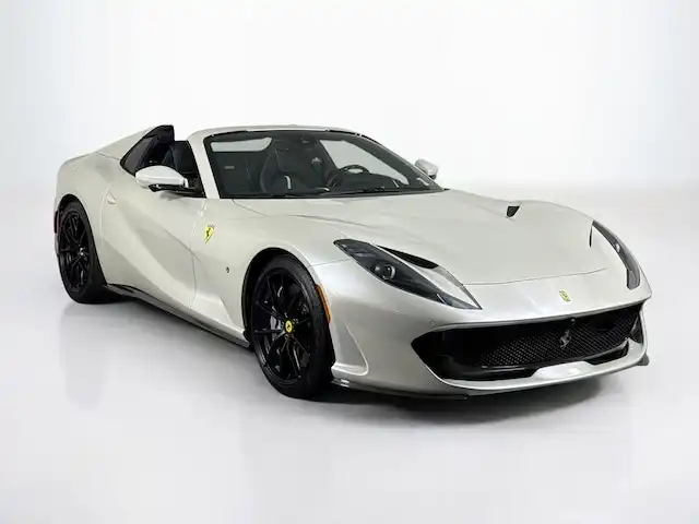 2021 Ferrari 812 Base's photo