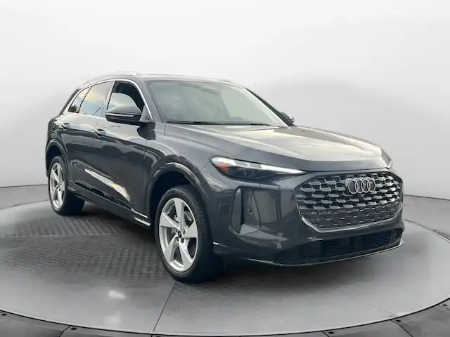 2025 Audi Q5 40 Premium Plus's photo