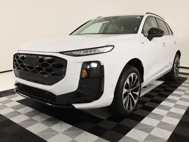 2026 Audi Q3 S line quattro's photo