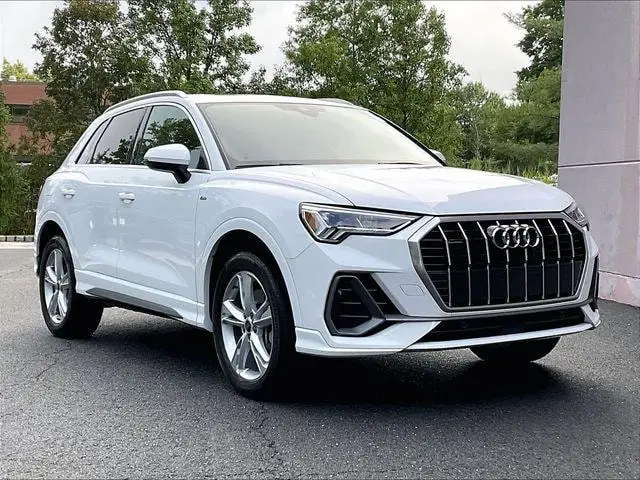 2024 Audi Q3 45 TFSI S Line Premium quattro photo 1