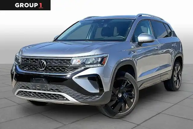 2024 Volkswagen Taos 1.5T SE 4Motion's photo